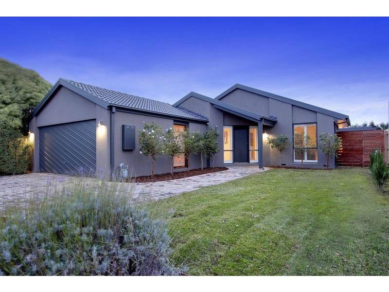 14 Parkside Crescent, Mornington VIC 3931