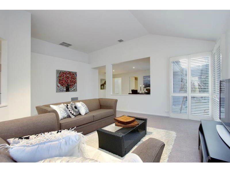 14 Parkside Crescent, Mornington VIC 3931