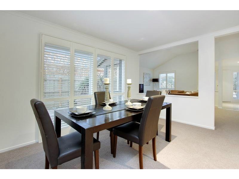 14 Parkside Crescent, Mornington VIC 3931