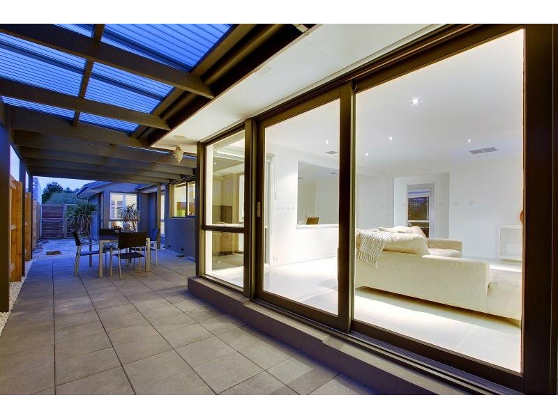 14 Parkside Crescent, Mornington VIC 3931