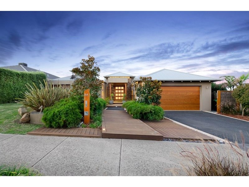 34 Ben Drive, Mornington VIC 3931