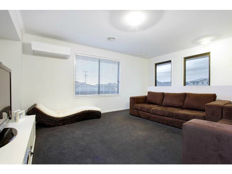 10/60 Green Island Avenue, Mount Martha VIC 3934