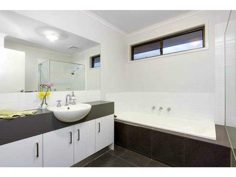 10/60 Green Island Avenue, Mount Martha VIC 3934