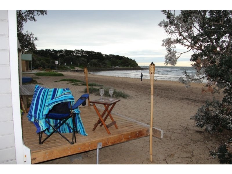 Bathing Box 9, Mills Beach, Mornington VIC 3931