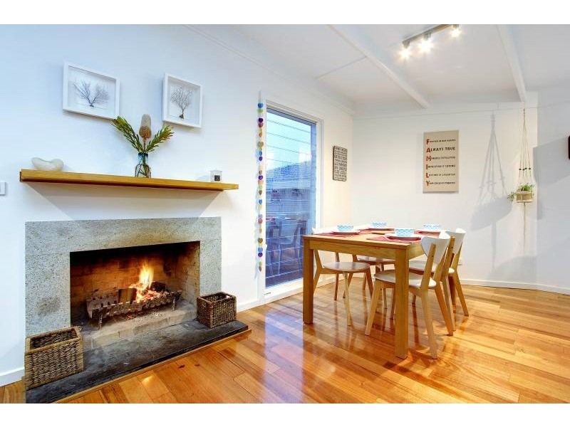 18 Brent Street, Mornington VIC 3931