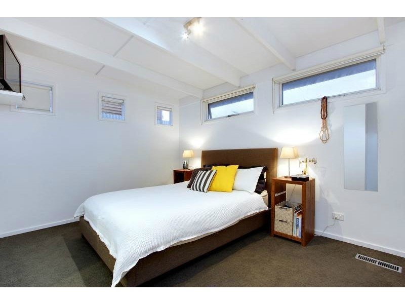 18 Brent Street, Mornington VIC 3931