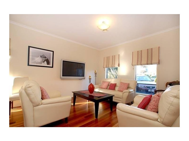 16 Glendenning Rise, Mornington VIC 3931