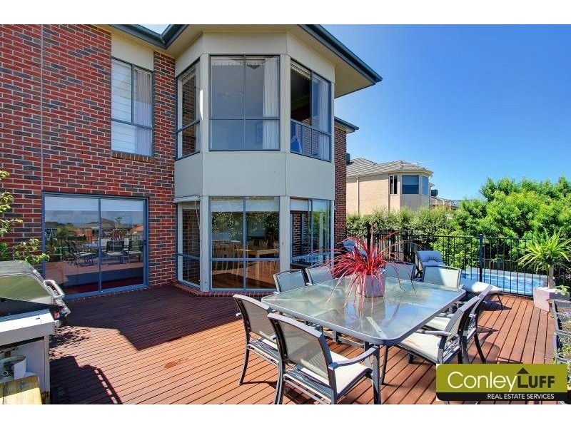 16 Glendenning Rise, Mornington VIC 3931