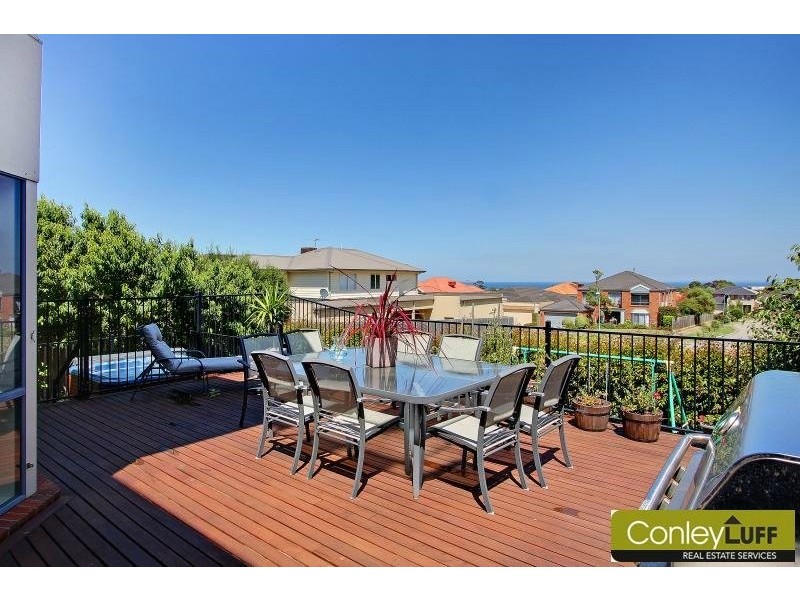 16 Glendenning Rise, Mornington VIC 3931