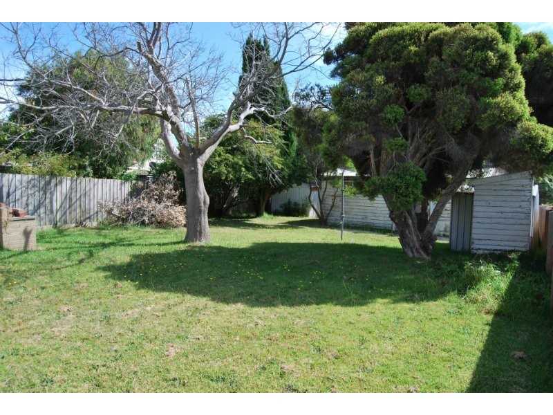 30 King Georges Ave, Mornington VIC 3931