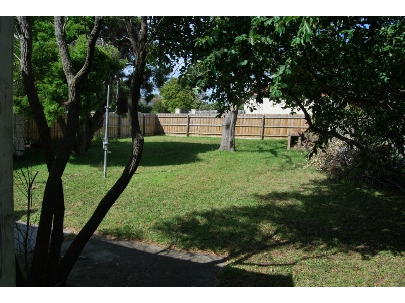 30 King Georges Ave, Mornington VIC 3931