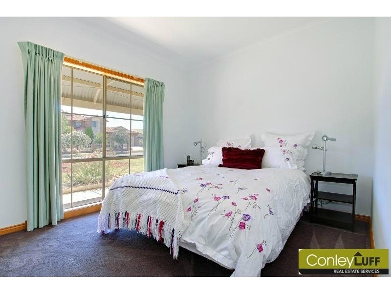 20 Moorhead Ave, Mornington VIC 3931