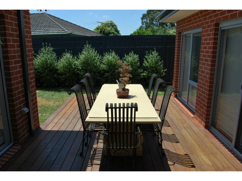 14b Snowgum Walk, Mornington VIC 3931