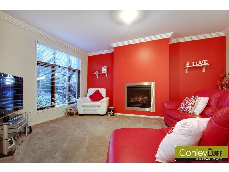 14 Antony Dr, Mornington VIC 3931