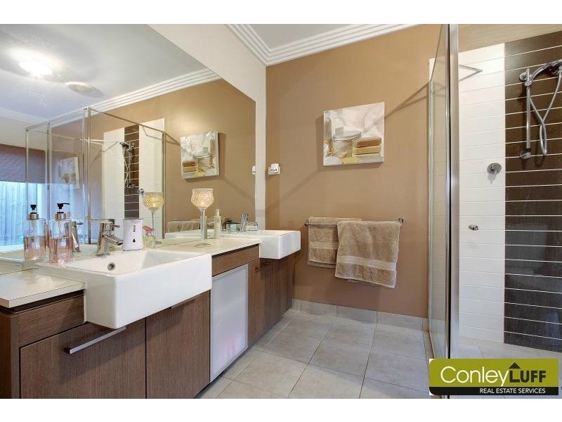 14 Antony Dr, Mornington VIC 3931