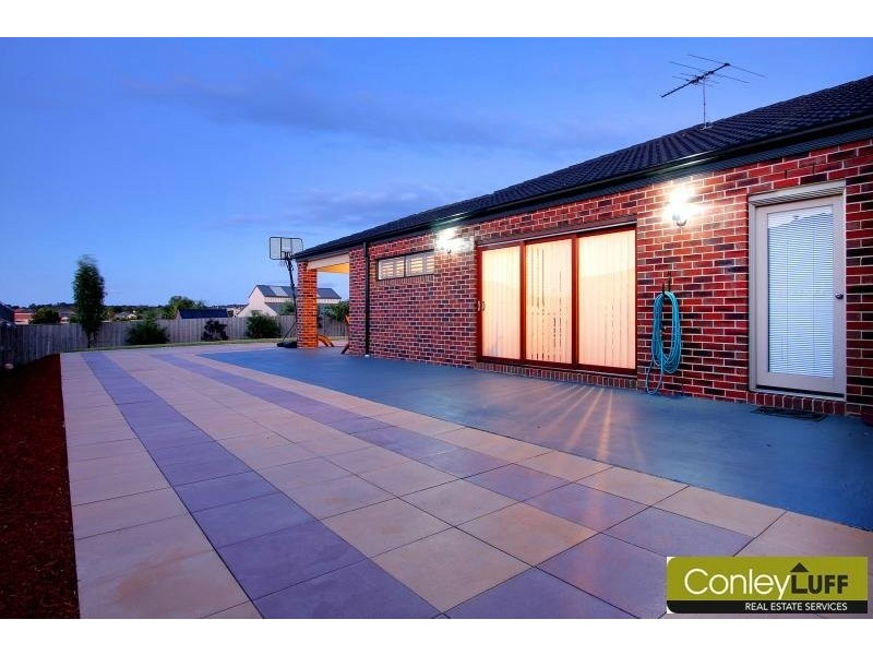 14 Antony Dr, Mornington VIC 3931