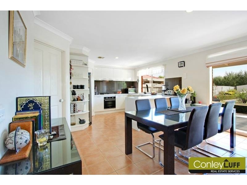 10 Samantha Drive, Mornington VIC 3931