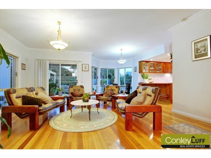 2 Coney Hurst Cres, Mornington VIC 3931