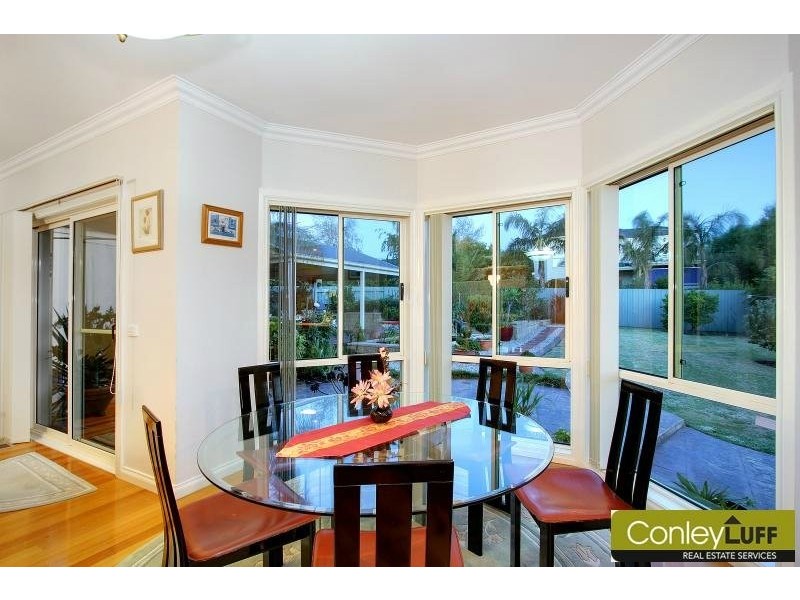 2 Coney Hurst Cres, Mornington VIC 3931