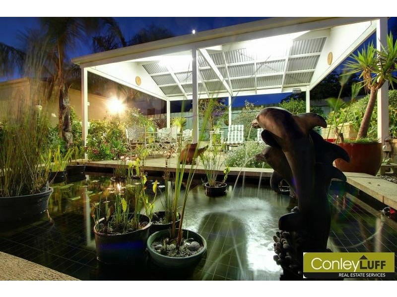 2 Coney Hurst Cres, Mornington VIC 3931