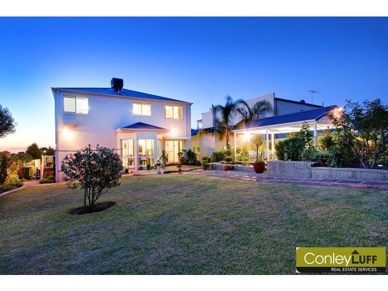 2 Coney Hurst Cres, Mornington VIC 3931