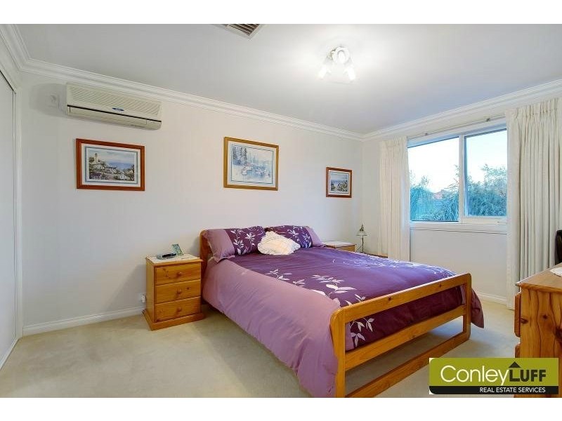 2 Coney Hurst Cres, Mornington VIC 3931