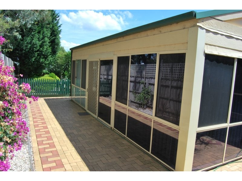 30 Parkside Cres, Mornington VIC 3931