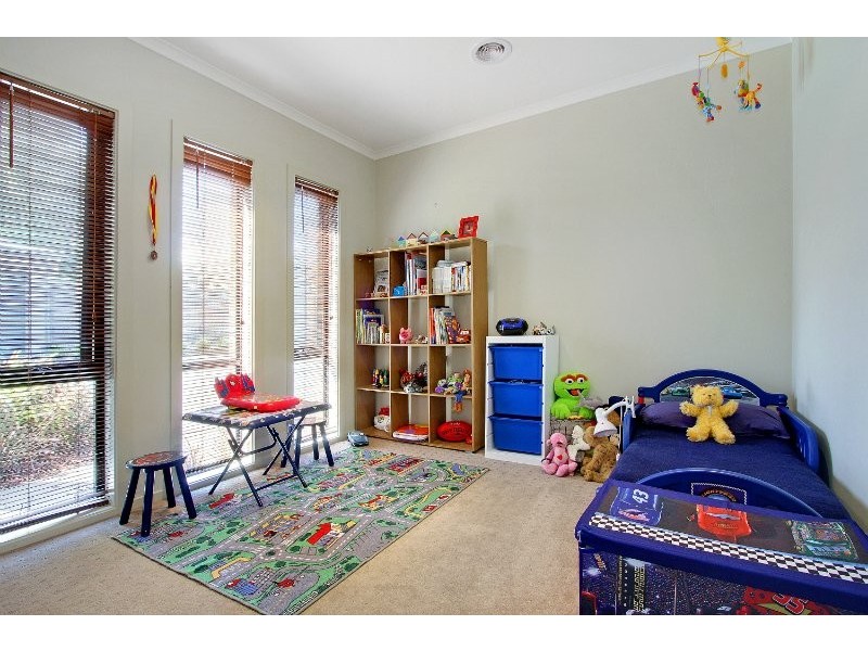 2/21 Kooyonga Gve, Mornington VIC 3931