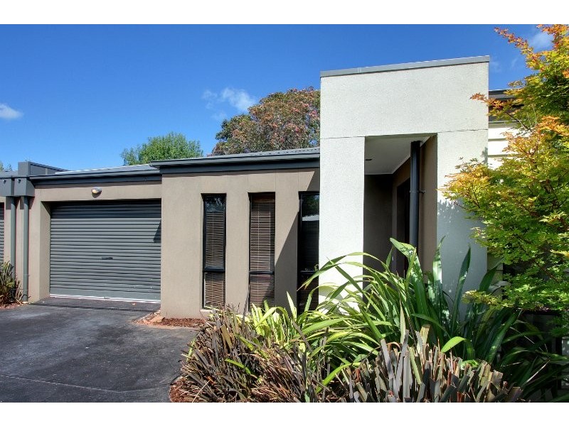 2/21 Kooyonga Gve, Mornington VIC 3931