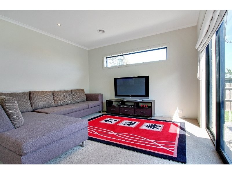 2/21 Kooyonga Gve, Mornington VIC 3931