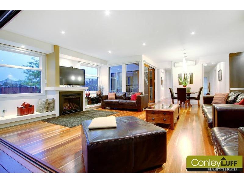 4 Lakeview Grove, Mornington VIC 3931