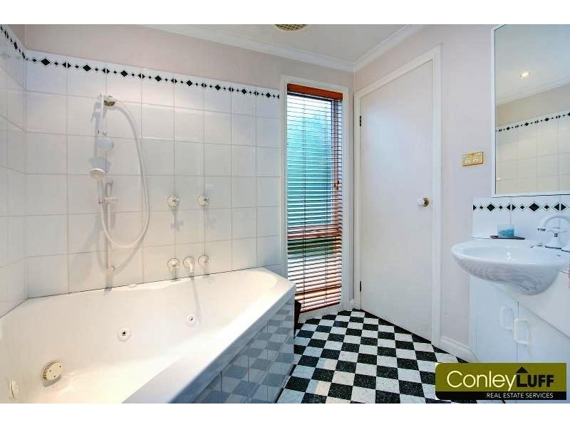 176 Barkly Street, Mornington VIC 3931