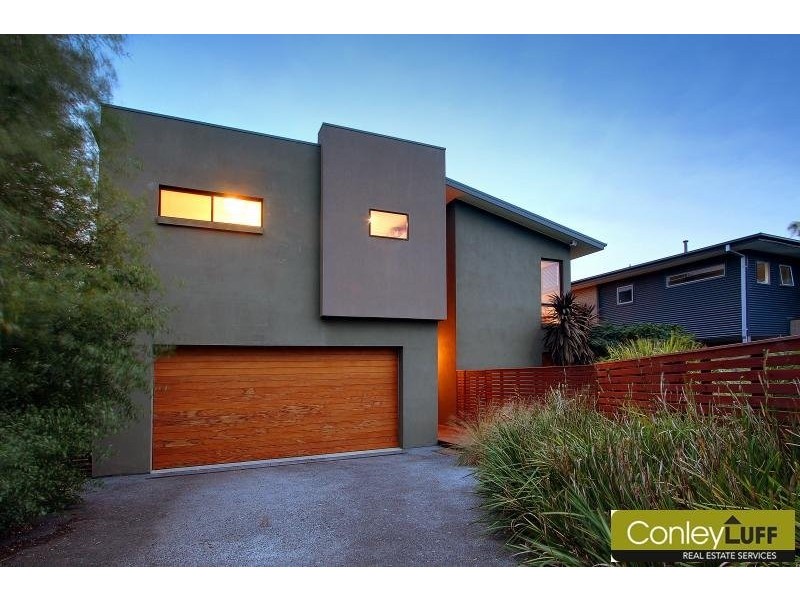 17 Glendenning Rise, Mornington VIC 3931