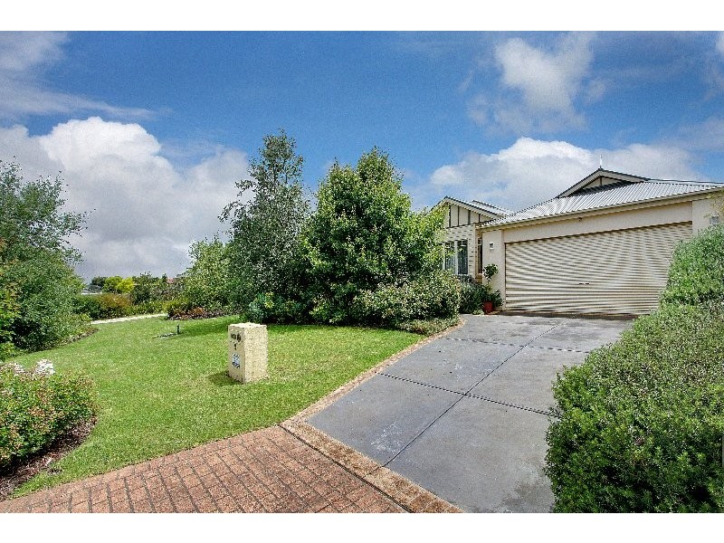 9 Meridian Way, Mornington VIC 3931