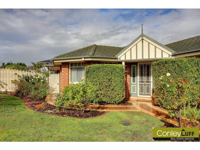18 Waltham Drive, Mornington VIC 3931