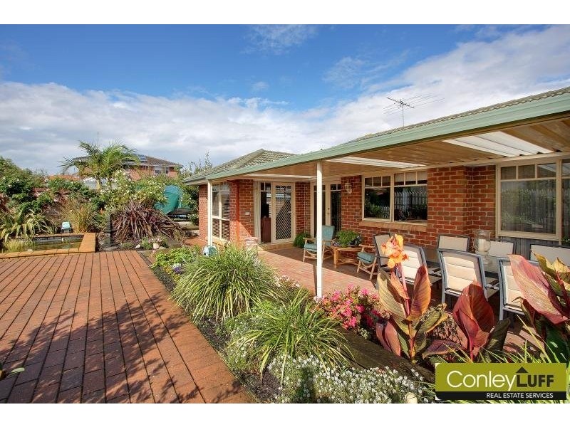 18 Waltham Drive, Mornington VIC 3931