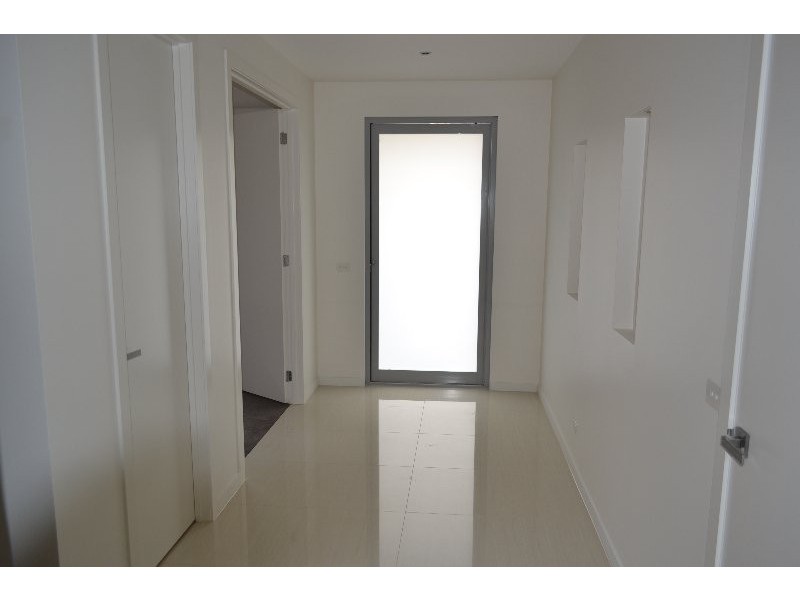 4 Mariners Retreat (enter from Pine Ave..), Mornington VIC 3931