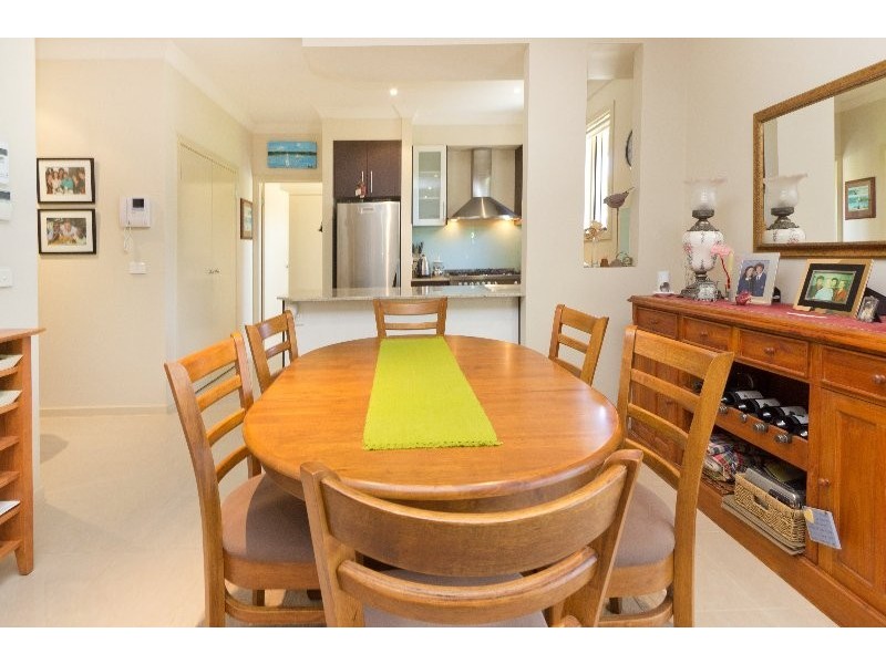 4/14-16 Lucerne Avenue, Mornington VIC 3931