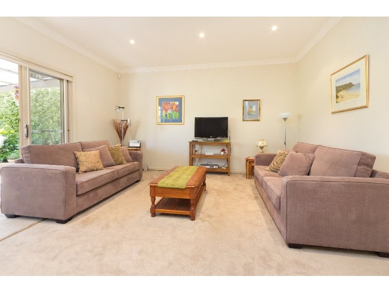 4/14-16 Lucerne Avenue, Mornington VIC 3931