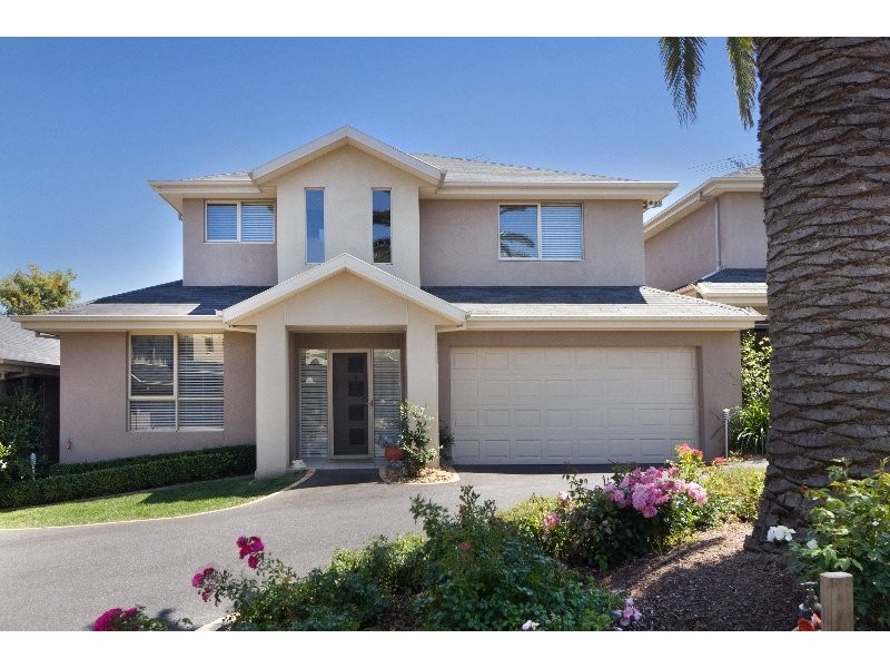 4/14-16 Lucerne Avenue, Mornington VIC 3931