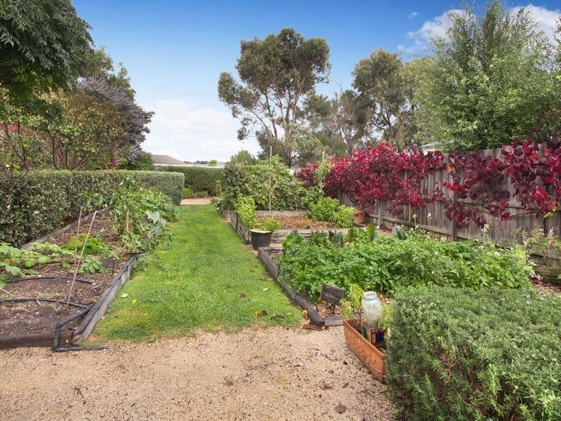 20 Kathleeen Cres, Mornington VIC 3931