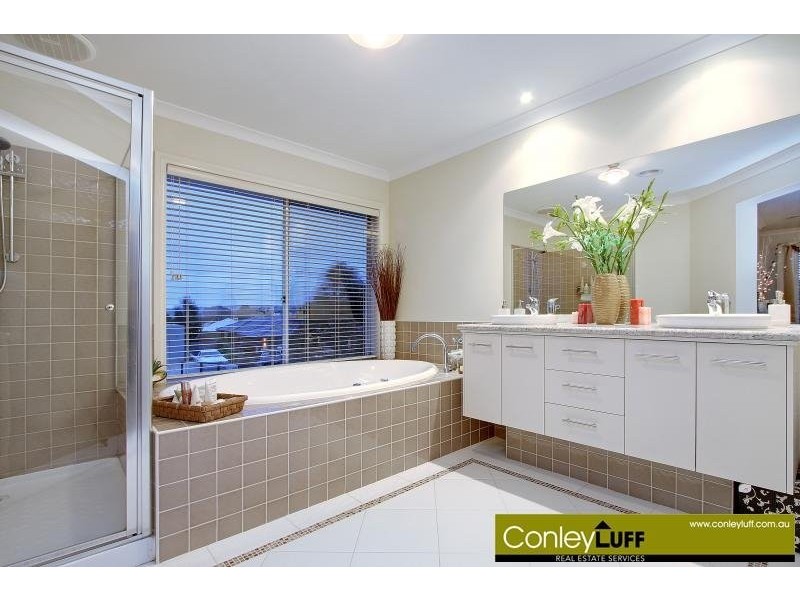 1 Joanne Way, Mornington VIC 3931