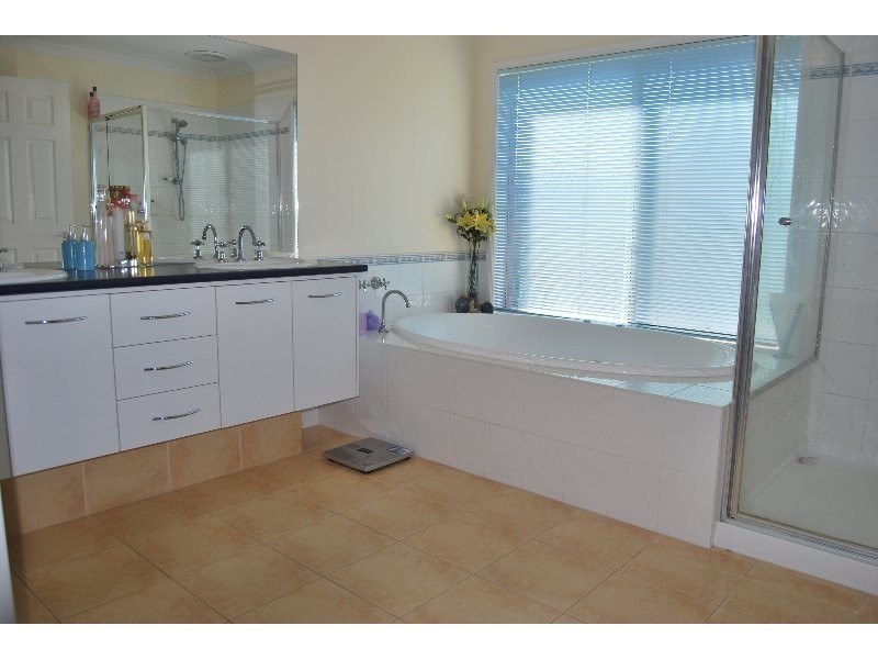 19 Brydon Close, Mornington VIC 3931