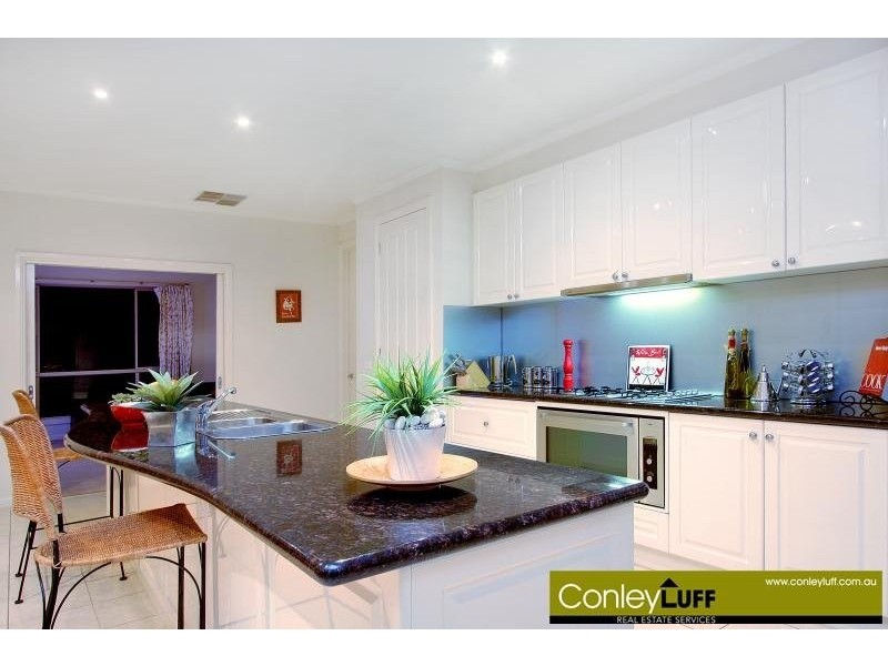 41 Summerfield Drive, Mornington VIC 3931