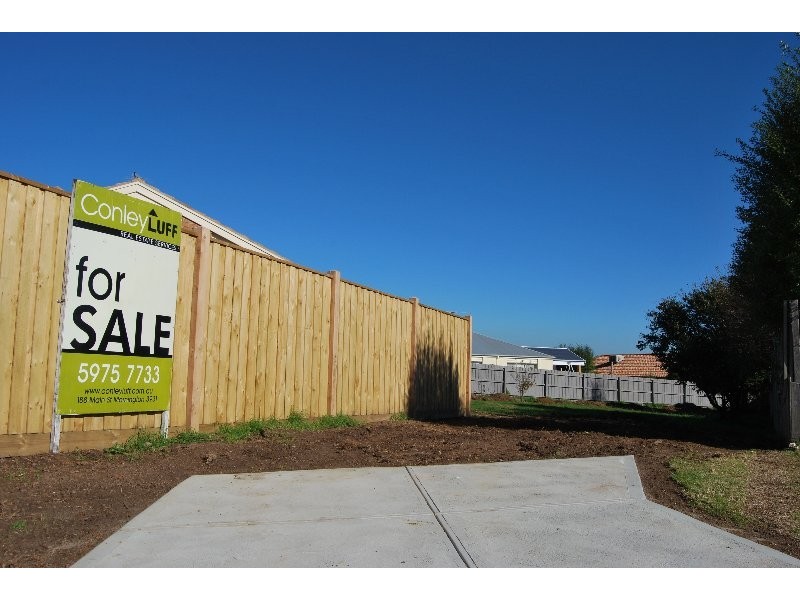 1/10 Stanton Close, Mount Martha VIC 3934