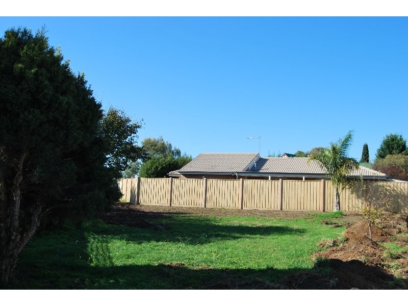 1/10 Stanton Close, Mount Martha VIC 3934