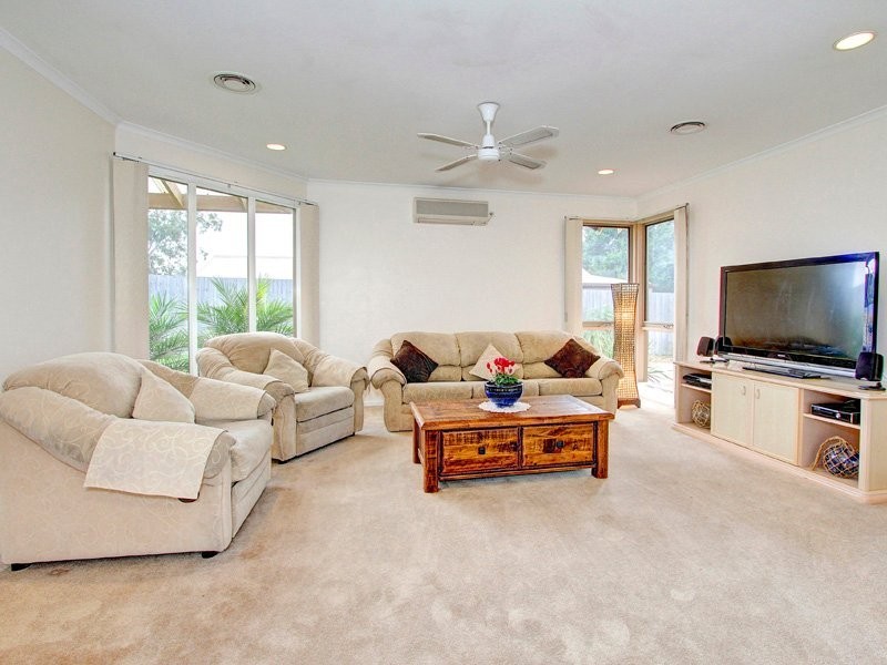 9 Correa Crt, Mount Martha VIC 3934