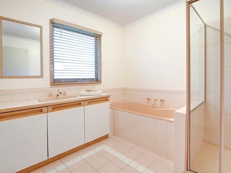 9 Correa Crt, Mount Martha VIC 3934