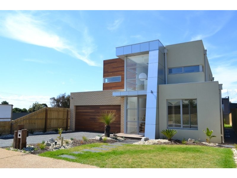 3 Bay Vista Close, Mount Martha VIC 3934