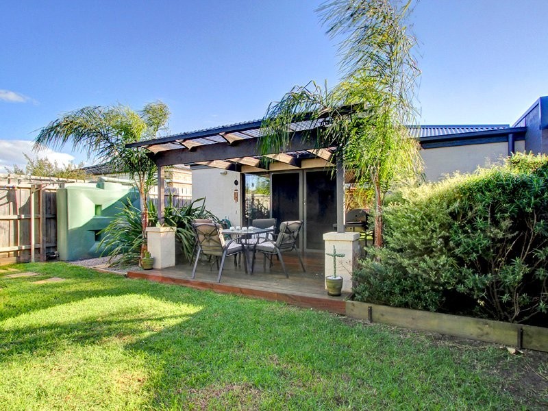 3/75 St Mitchell Crt, Mornington VIC 3931